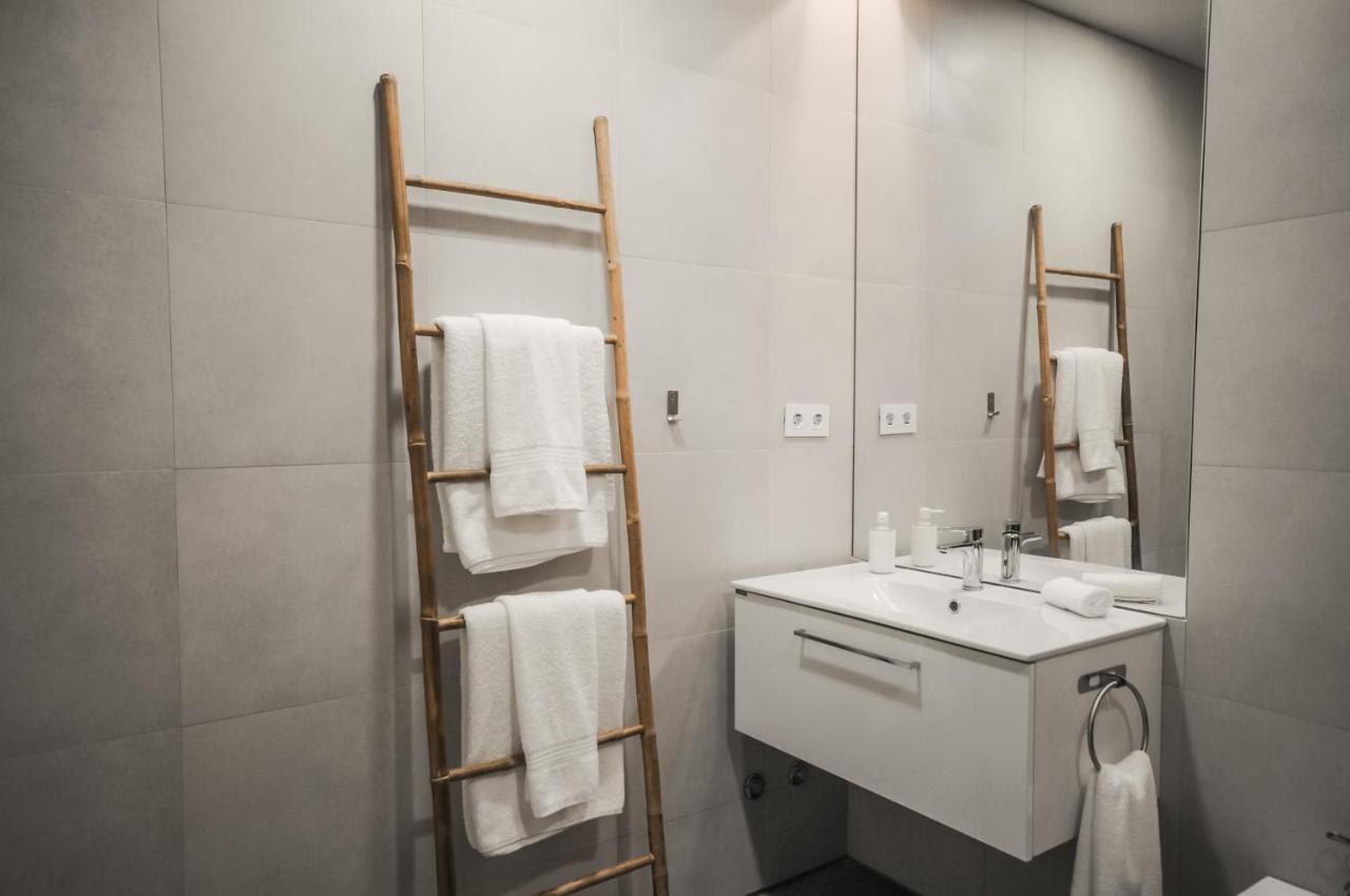 Aljube Residences II - Apartamento Novo Centro Pdl 蓬塔德尔加达 外观 照片